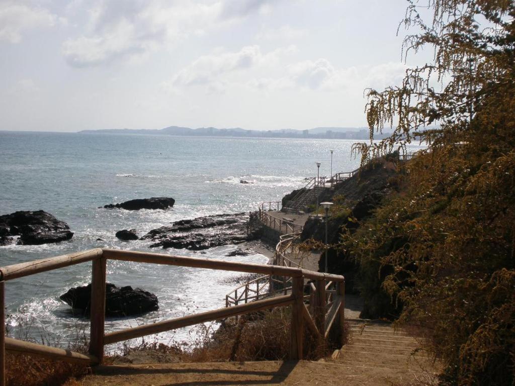 Sea View Apartment In Benalmadena Exterior photo