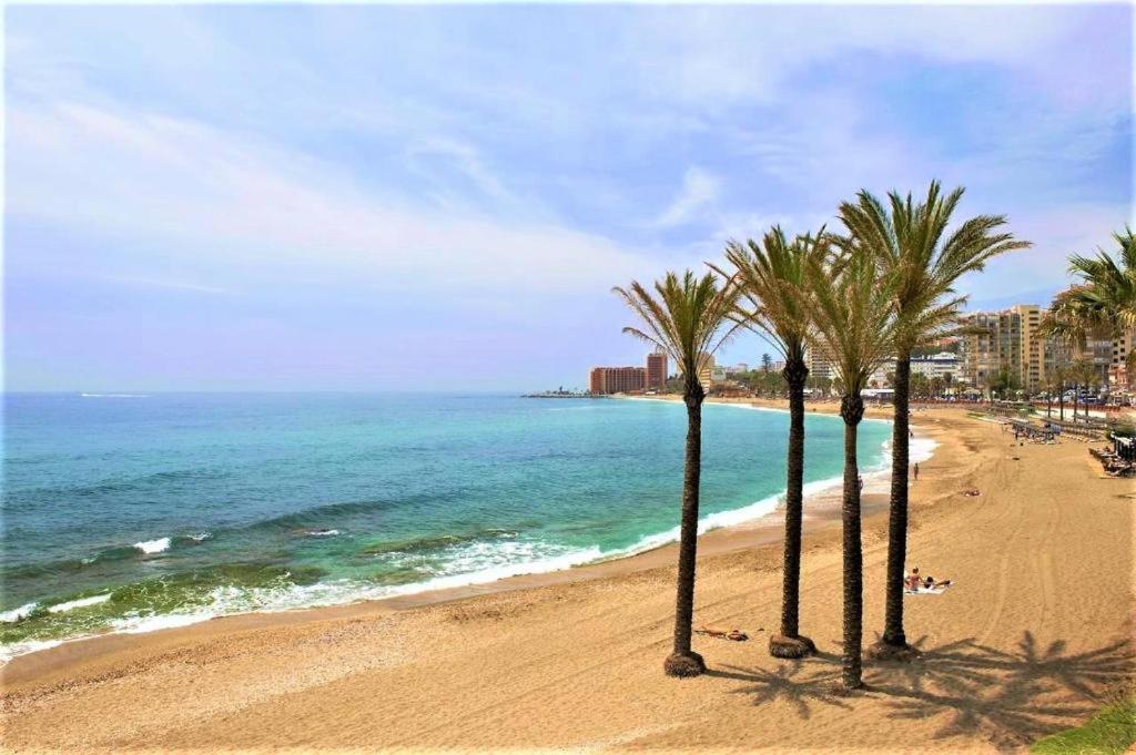 Sea View Apartment In Benalmadena Exterior photo