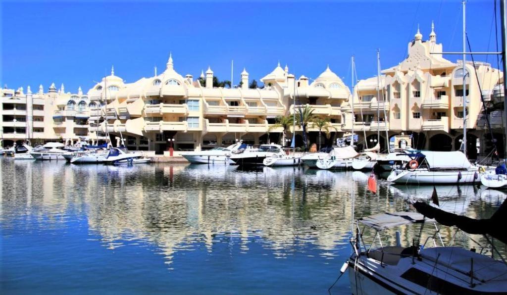 Sea View Apartment In Benalmadena Exterior photo
